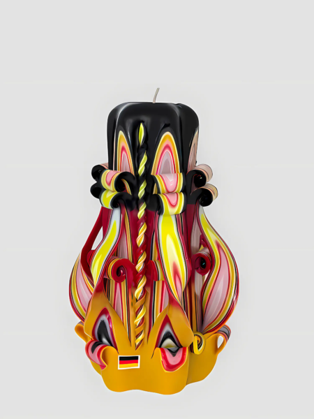 Handgefertigte Devela Kerze in den Farben der Deutschland-Flagge