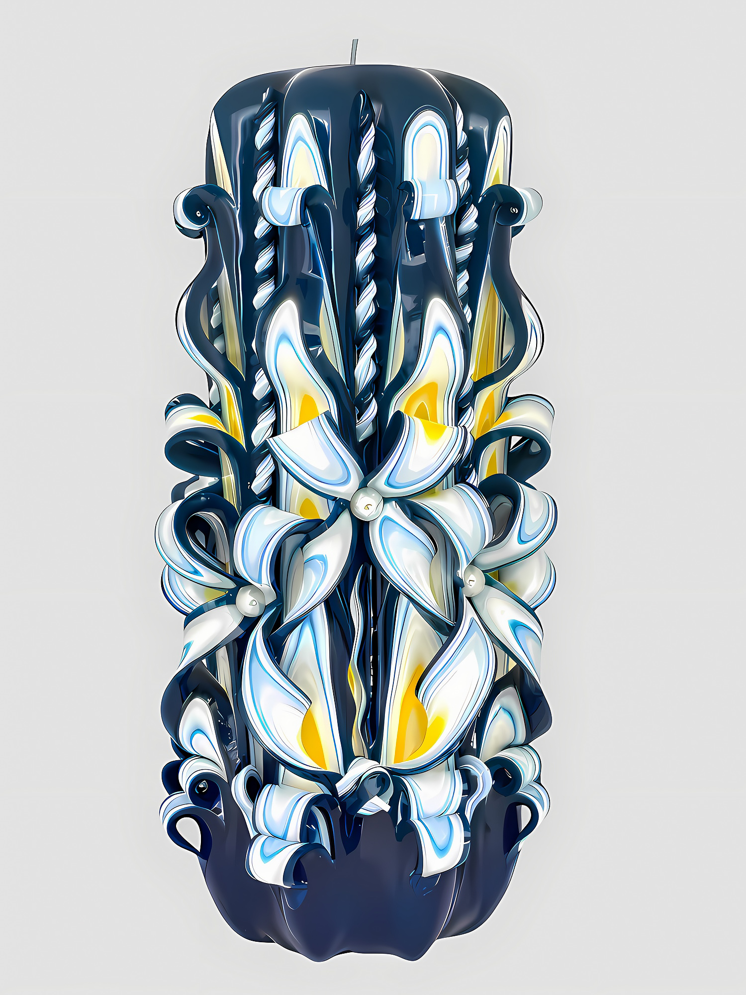 Handgeschnitzte Paraffinkerze 8-eckig und zylinderförmig, in elegantem Nachtblau mit filigranen Schnitzelementen. Schnittstellen leuchten Gelb